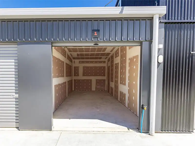 Large Unit – 7.5m x 3m